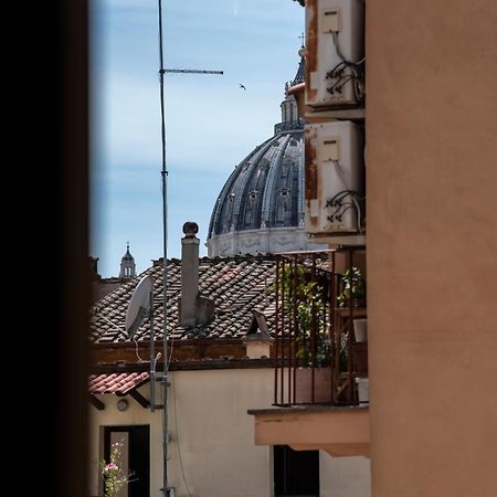 Vatican Boutique Apartment With St Peters Dome View Рим Екстериор снимка